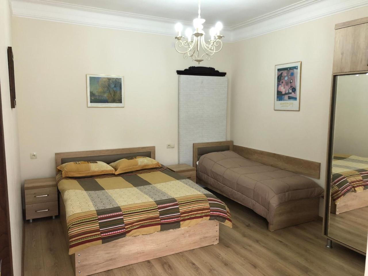 Temo Guest House 10 Batumi Eksteriør billede